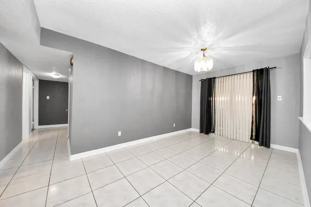 $199,999 | 547 Walston Lane, Houston, TX 77060