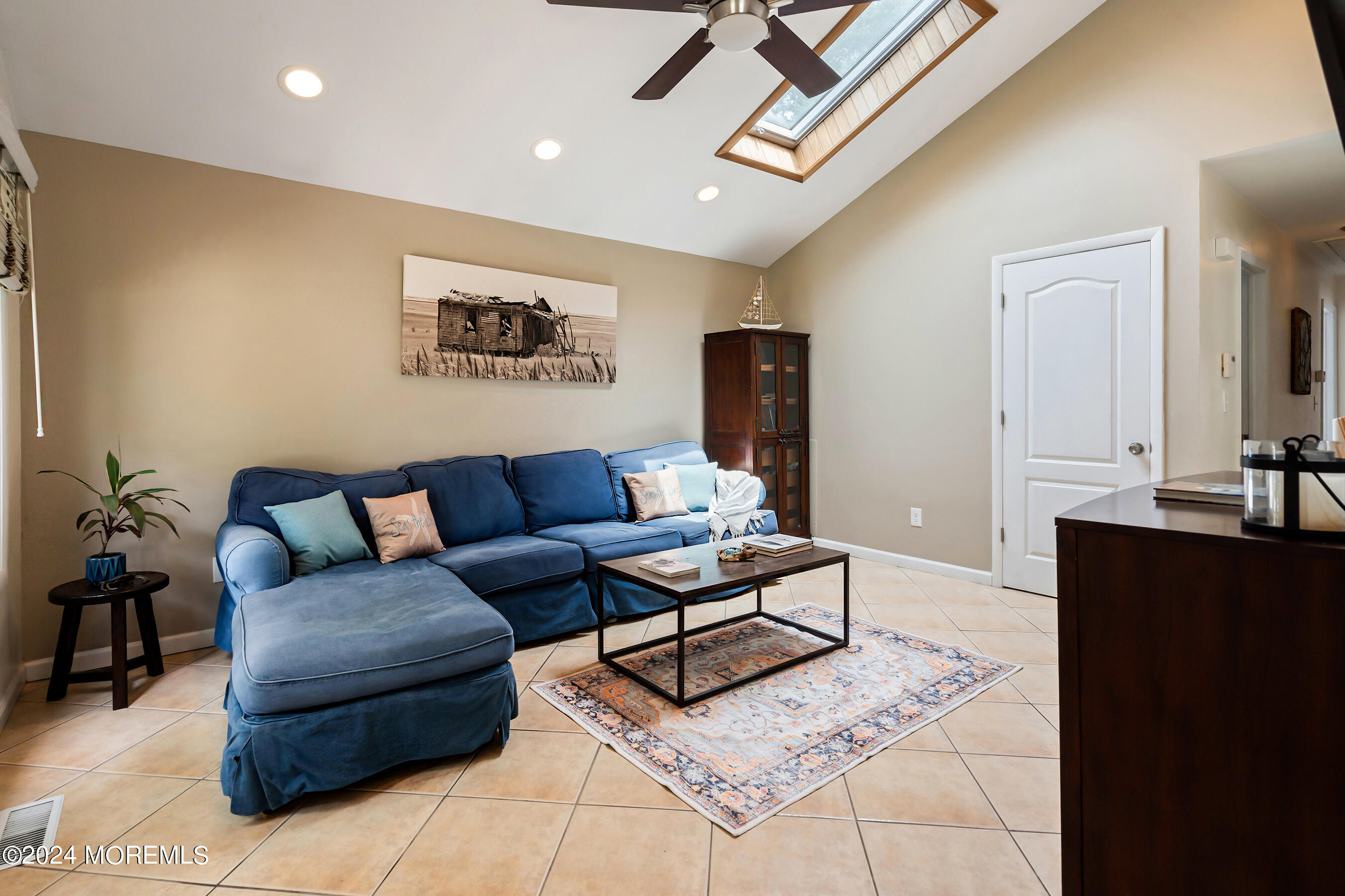 1406 Dorsett Dock Road Point Pleasant, NJ 08742 - Photo 3 of 34 Living Room