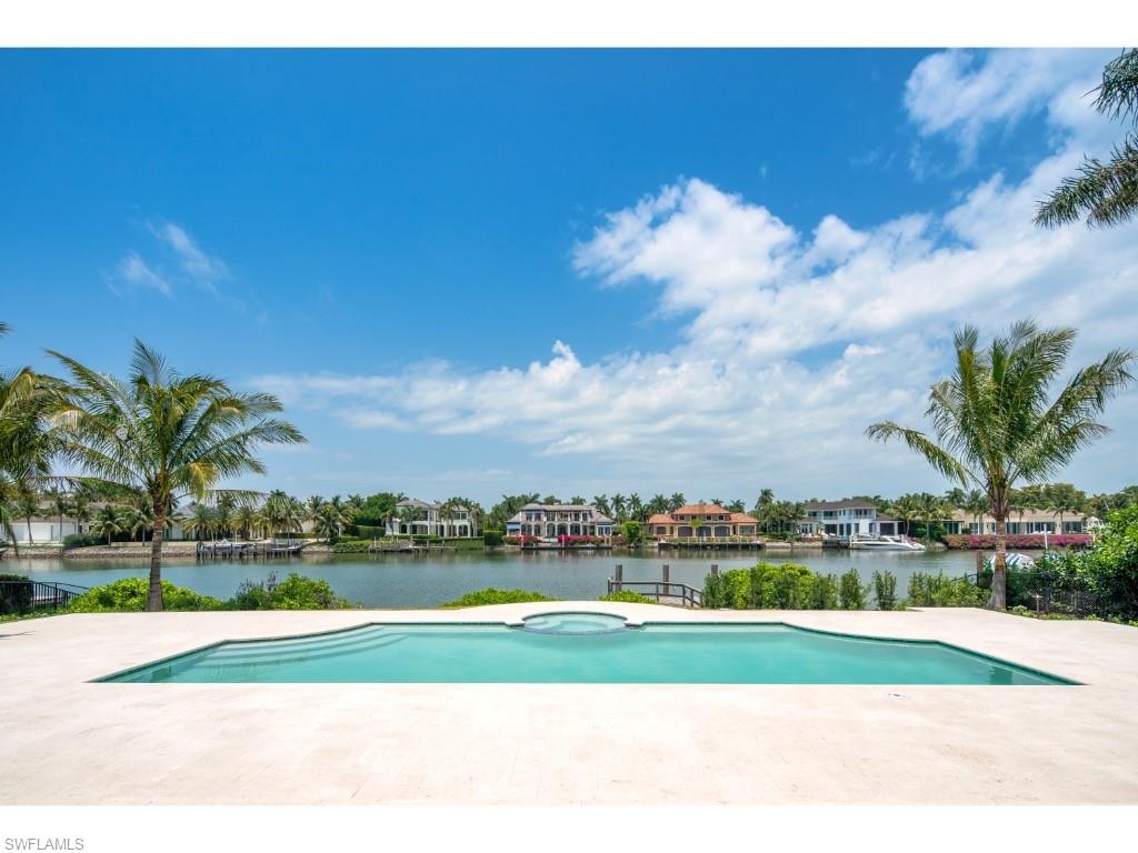 3540 Gin Lane Naples, FL 34102 - Photo 12 of 17