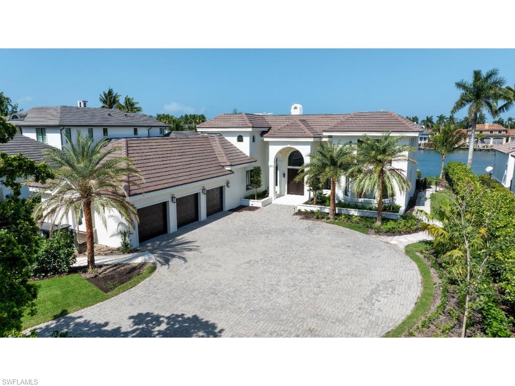 3540 Gin Lane Naples, FL 34102 - Photo 14 of 17