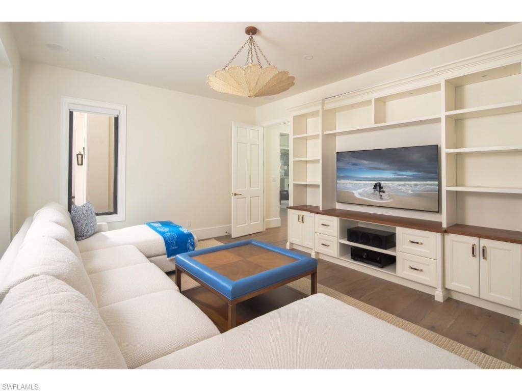 3540 Gin Lane Naples, FL 34102 - Photo 6 of 17