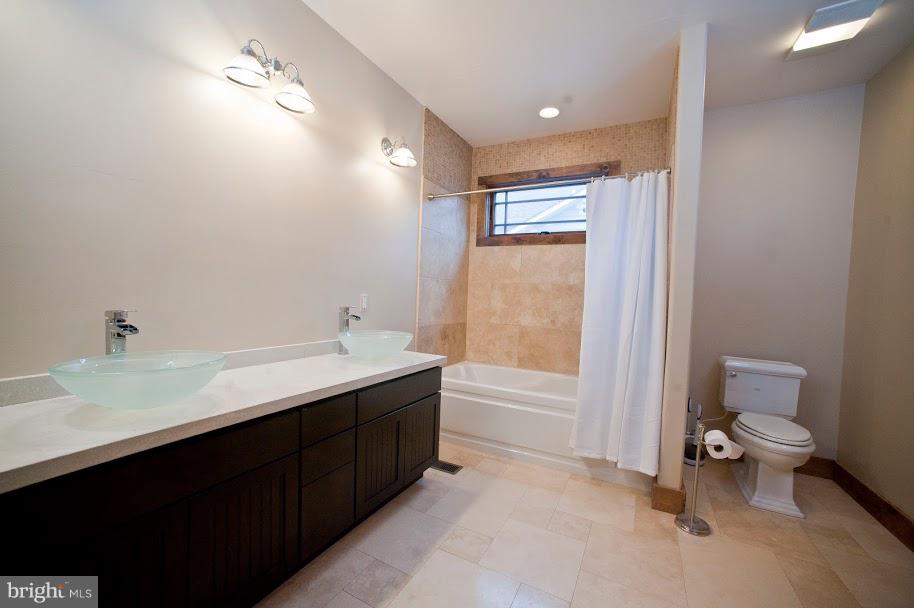 425 Walnut Grove Road Essex, MD 21221 - Photo 22 of 30 MBA