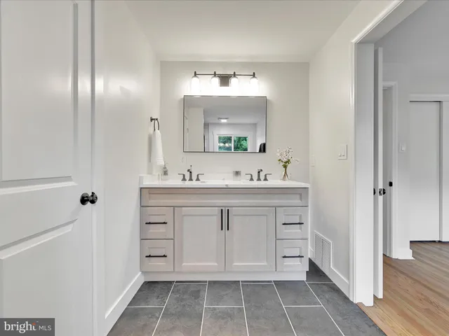 $564,900 | 1020 Wyomissing Boulevard, Wyomissing, PA 19610