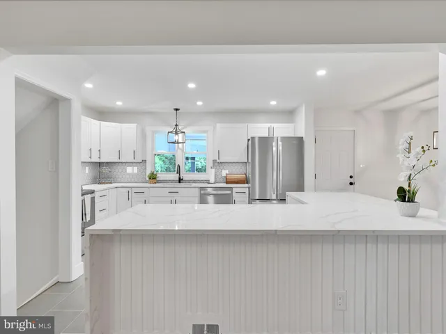 $564,900 | 1020 Wyomissing Boulevard, Wyomissing, PA 19610