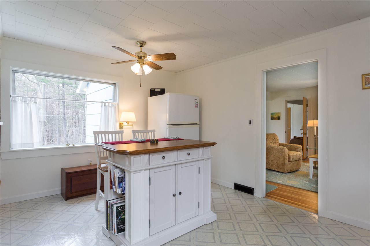 52 Crockett Neck Road Kittery, ME 03905 - Photo 5 of 19