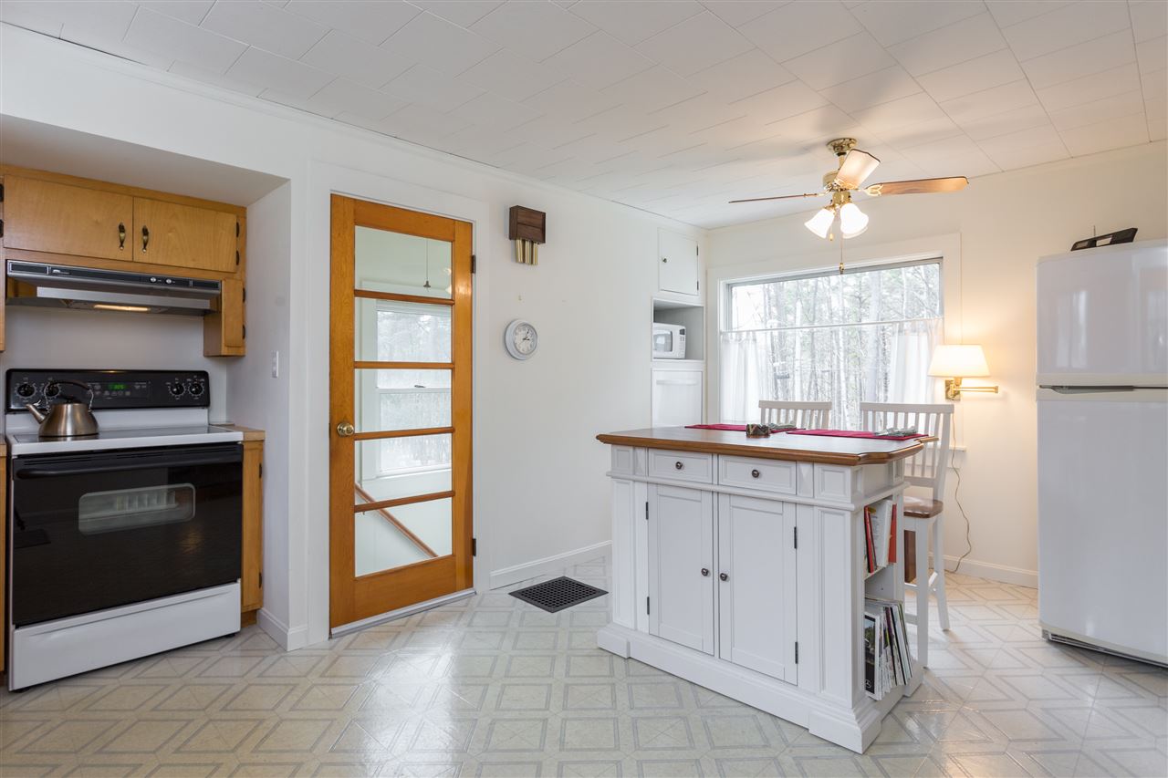 52 Crockett Neck Road Kittery, ME 03905 - Photo 6 of 19