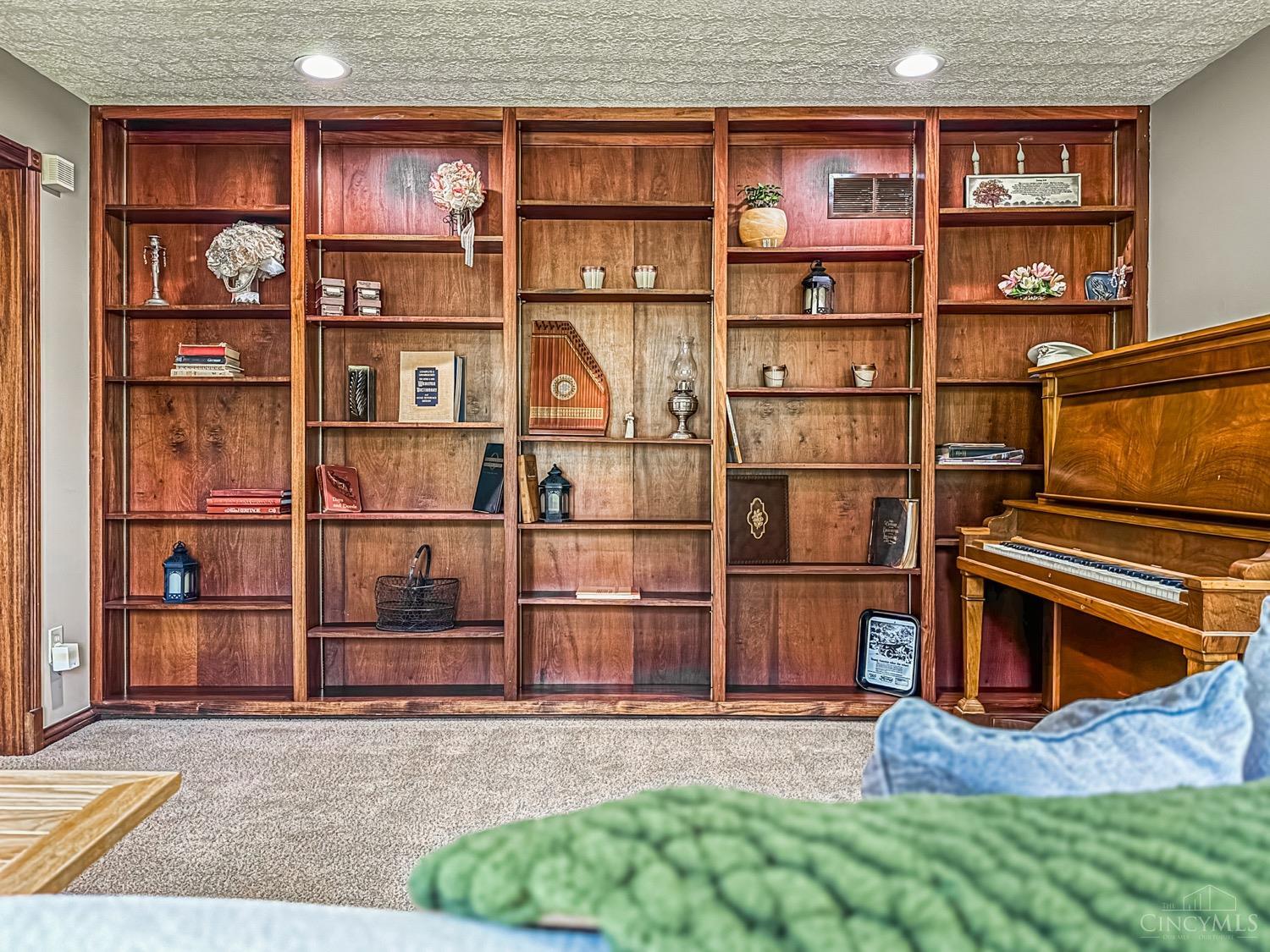 6181 Dry Ridge Road Cincinnati, OH 45252 - Photo 27 of 63 Gallery Image 27