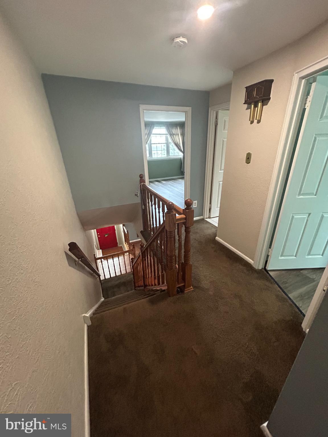 10830 Perrin Road Philadelphia, PA 19154 - Photo 10 of 26 a view of livingroom with furniture and windows