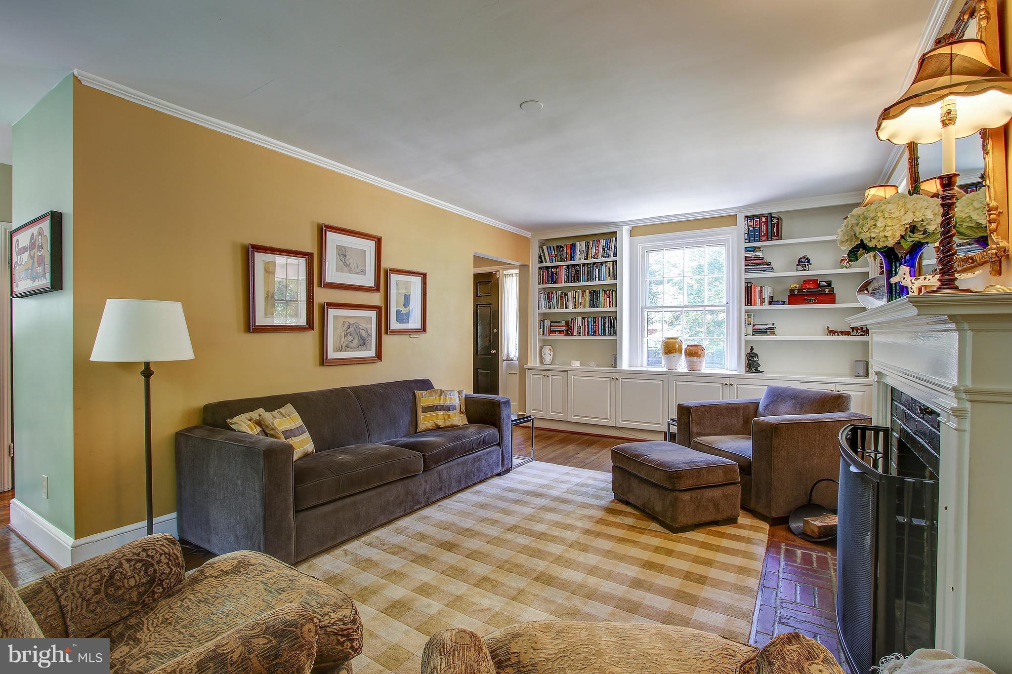 1401 Locust Road Northwest Washington, DC 20012 - Photo 5 of 30 Living Room