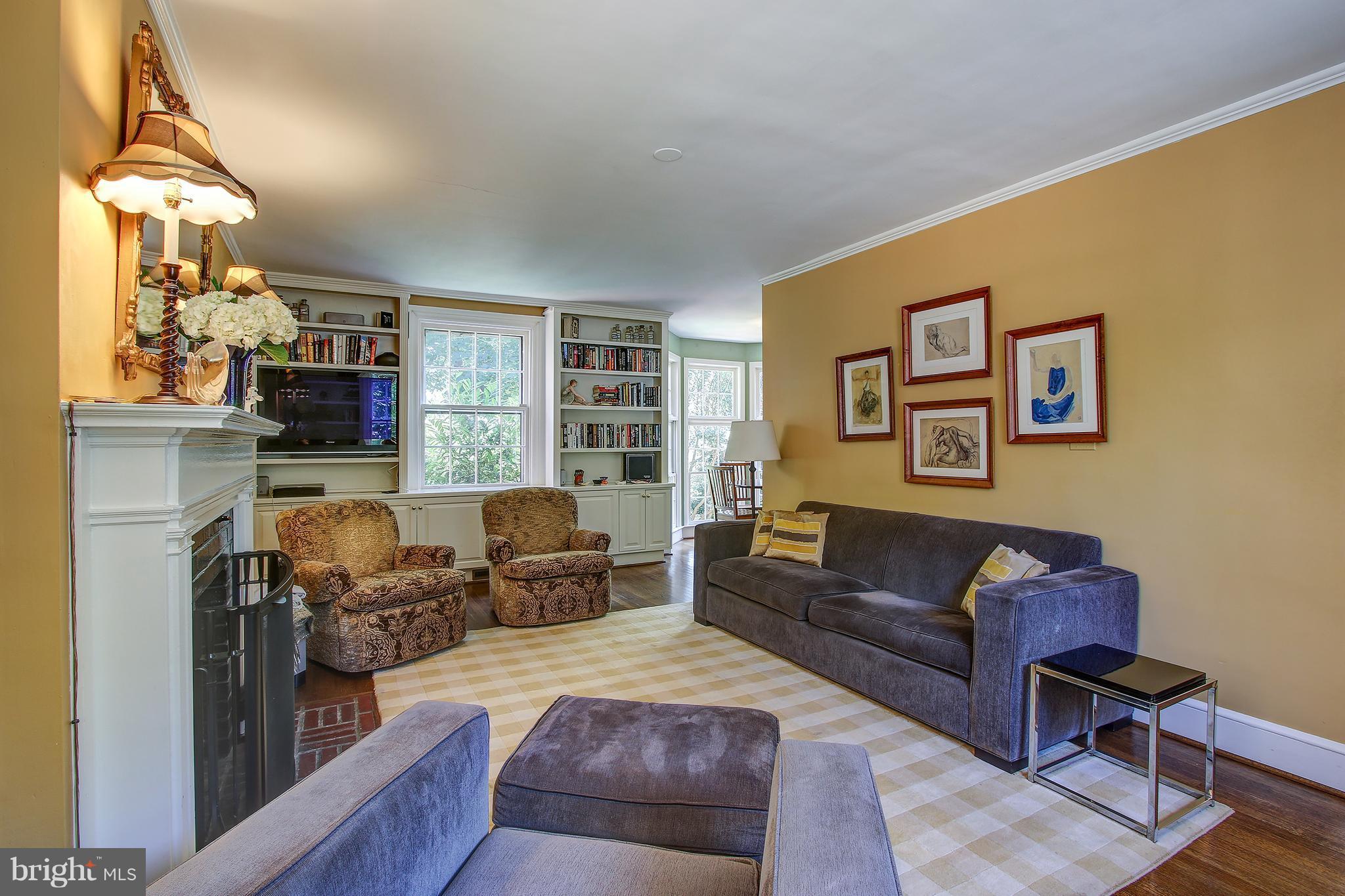 1401 Locust Road Northwest Washington, DC 20012 - Photo 6 of 30 Living Room