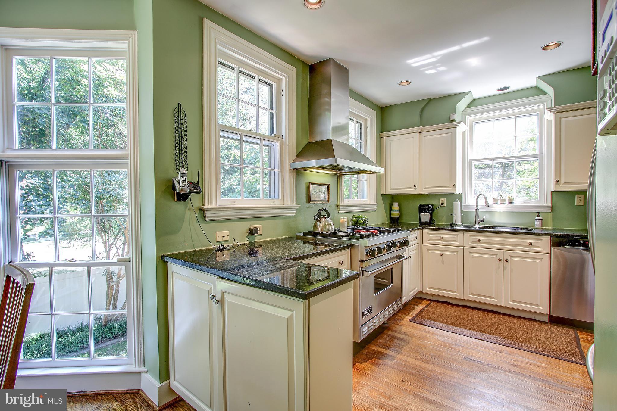 1401 Locust Road Northwest Washington, DC 20012 - Photo 10 of 30 Kitchen