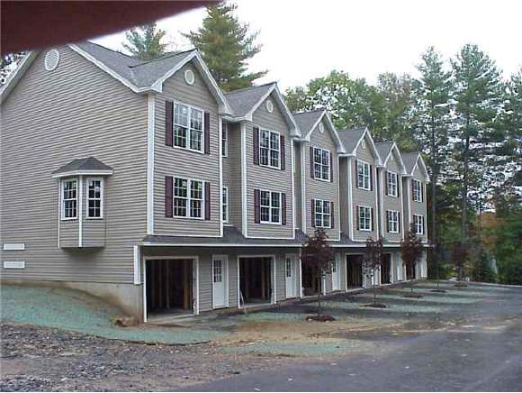 17 Ridgeview Condos, Unit 17 Rochester, NH 03939 - Photo 1 of 7