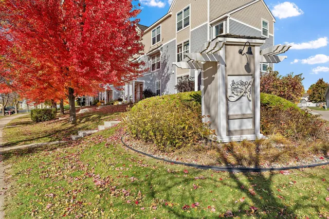 $225,000 | 3115 Clover Ridge Drive, Chaska, MN 55318