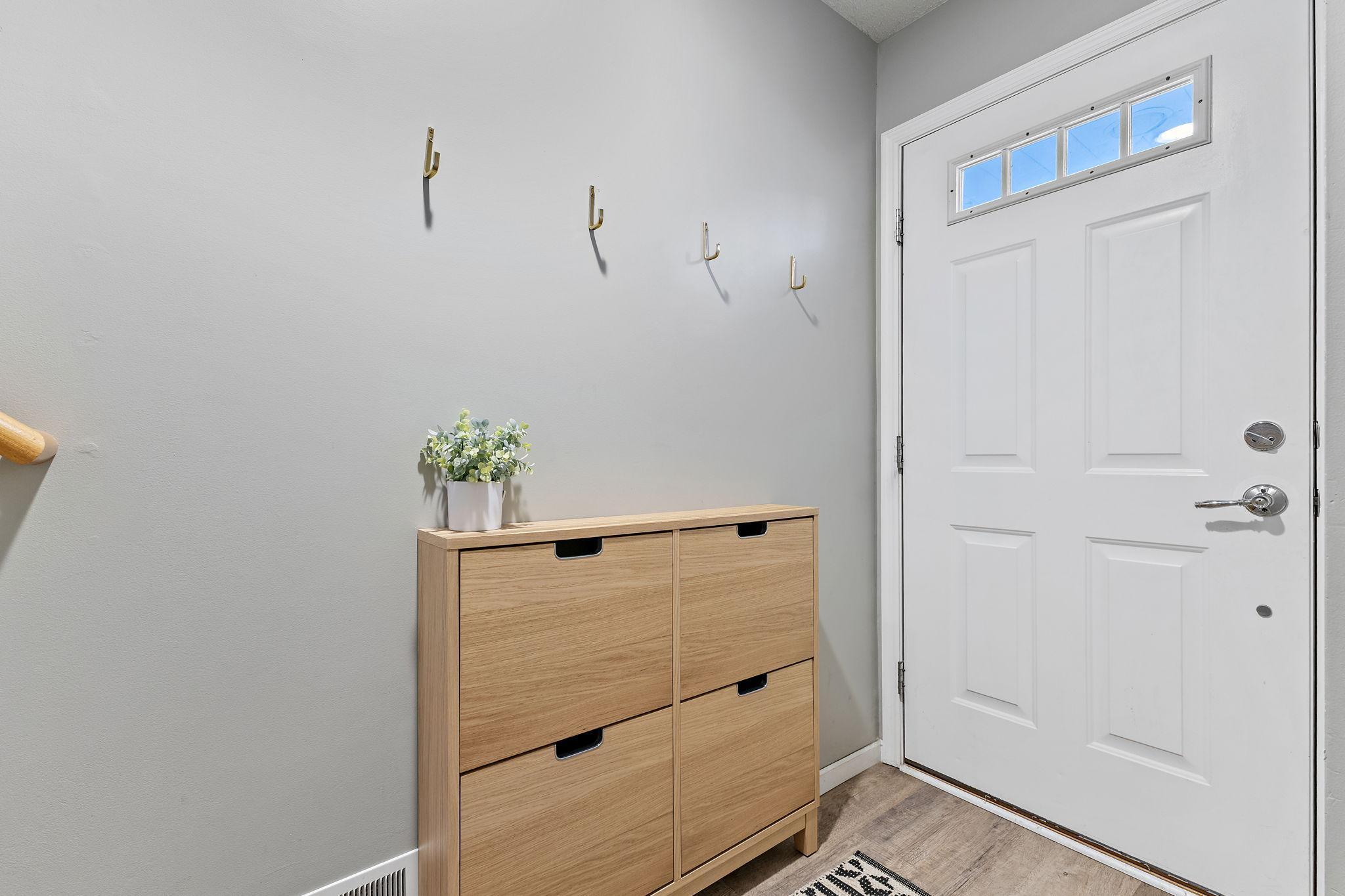 3115 Clover Ridge Drive Chaska, MN 55318 - Photo 4 of 39