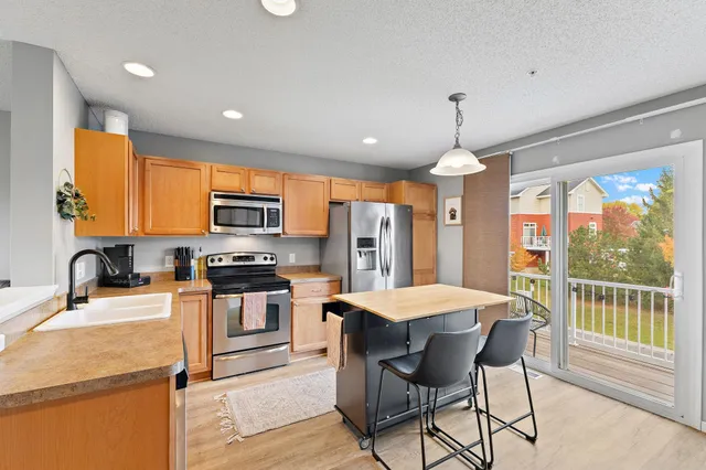 $225,000 | 3115 Clover Ridge Drive, Chaska, MN 55318