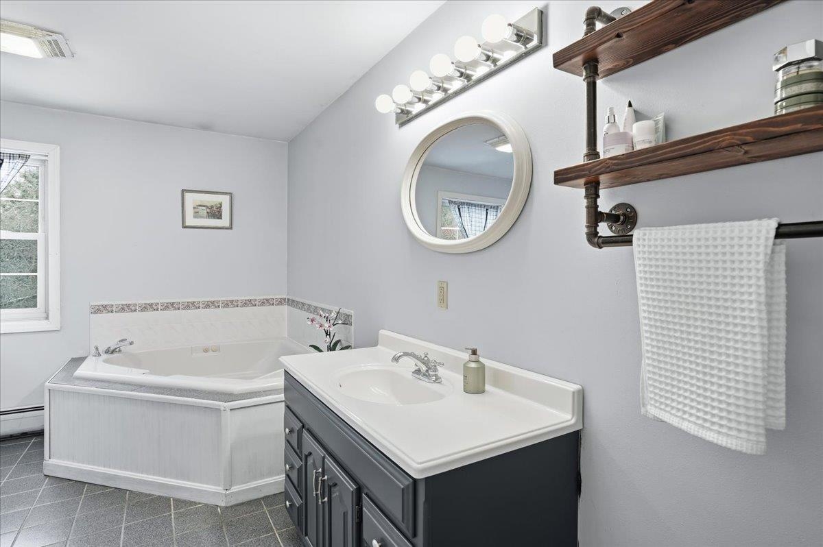 99 Brown Hill Road Bow, NH 03304 - Photo 17 of 35