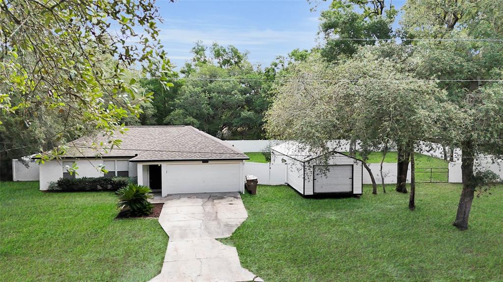 40206 Palm Street Lady Lake, FL 32159 - Photo 1 of 31