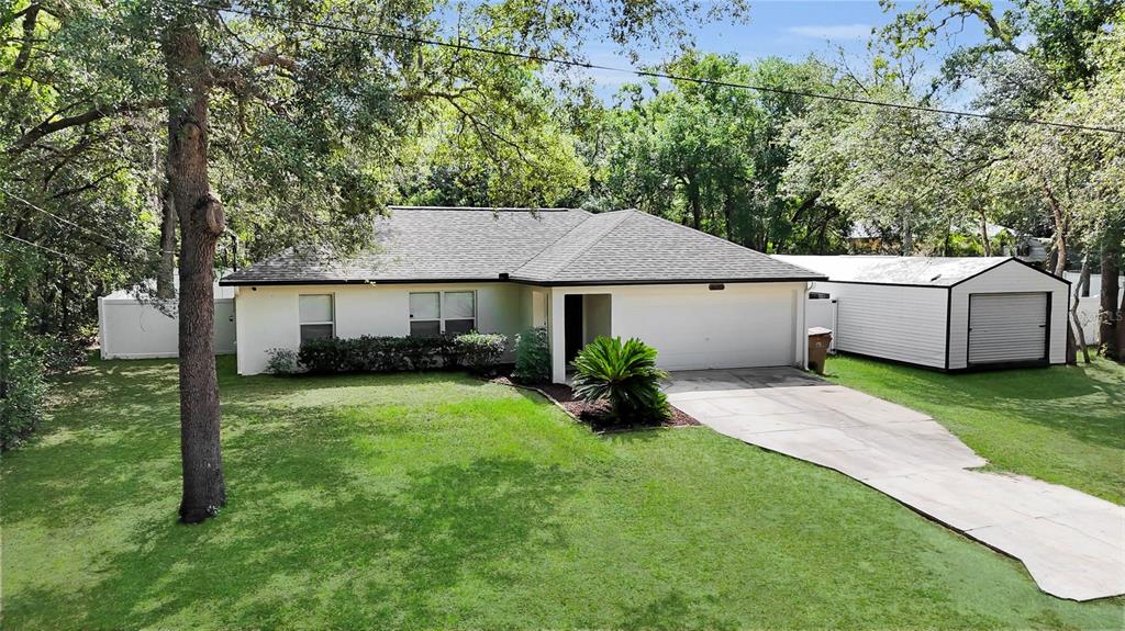 40206 Palm Street Lady Lake, FL 32159 - Photo 2 of 31