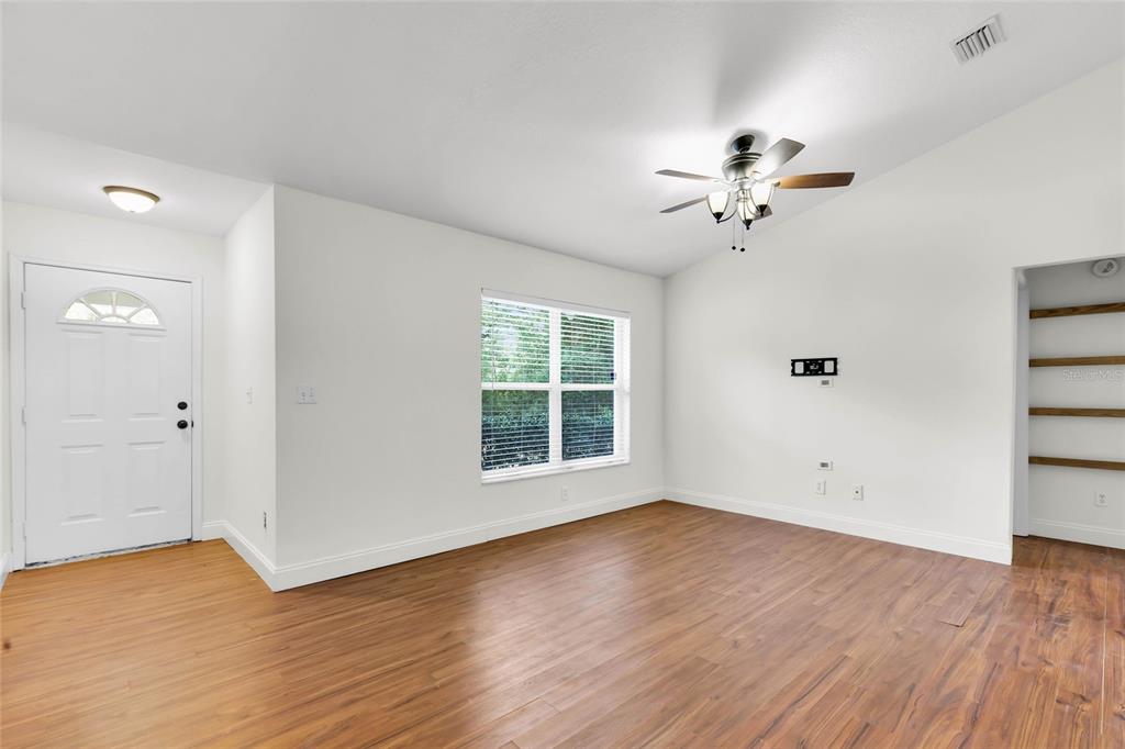 40206 Palm Street Lady Lake, FL 32159 - Photo 7 of 31