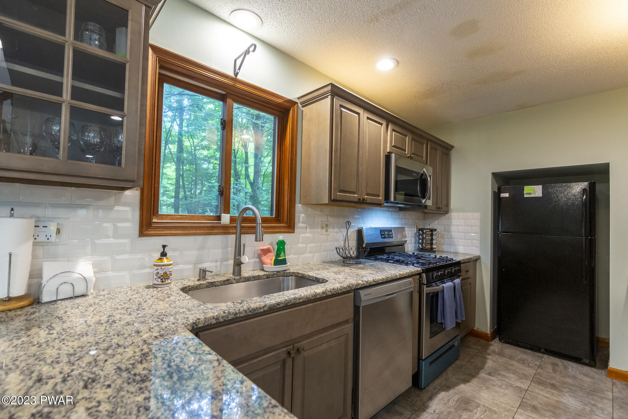 19 Rockway Road Lake Ariel, PA 18436 - Photo 16 of 85