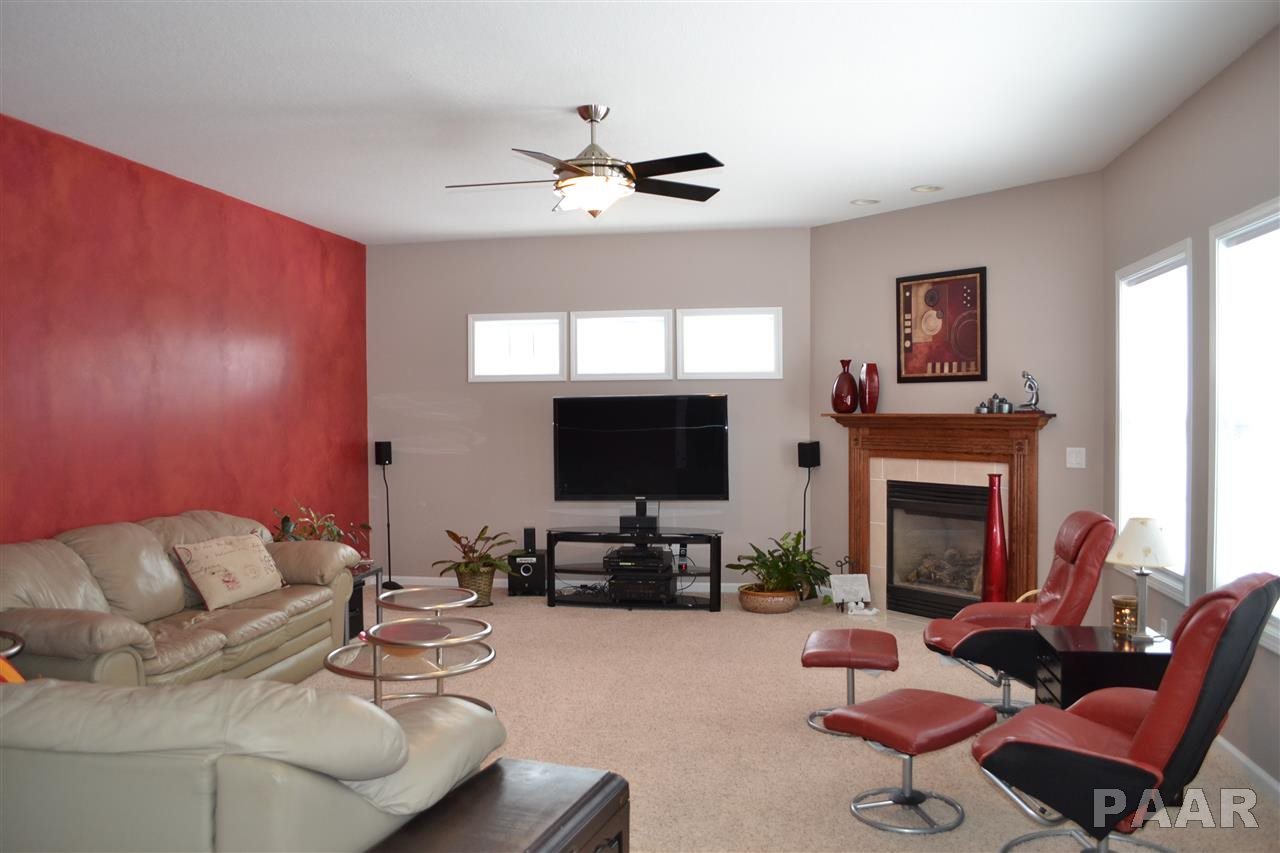 1623 West Geneva Road Peoria, IL 61615 - Photo 11 of 22 Gallery Image 11