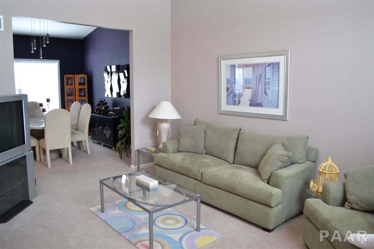 1623 West Geneva Road Peoria, IL 61615 - Photo 4 of 22 Gallery Image 4