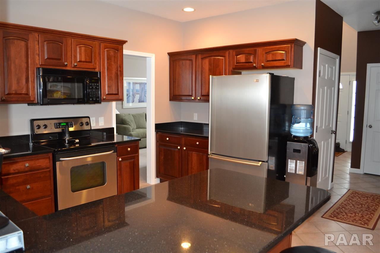 1623 West Geneva Road Peoria, IL 61615 - Photo 9 of 22 Gallery Image 9