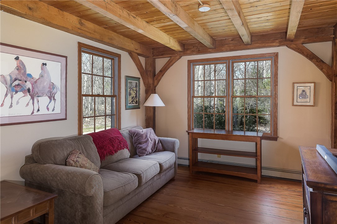364 S Road South Kingstown, RI 02879 - Photo 9 of 40