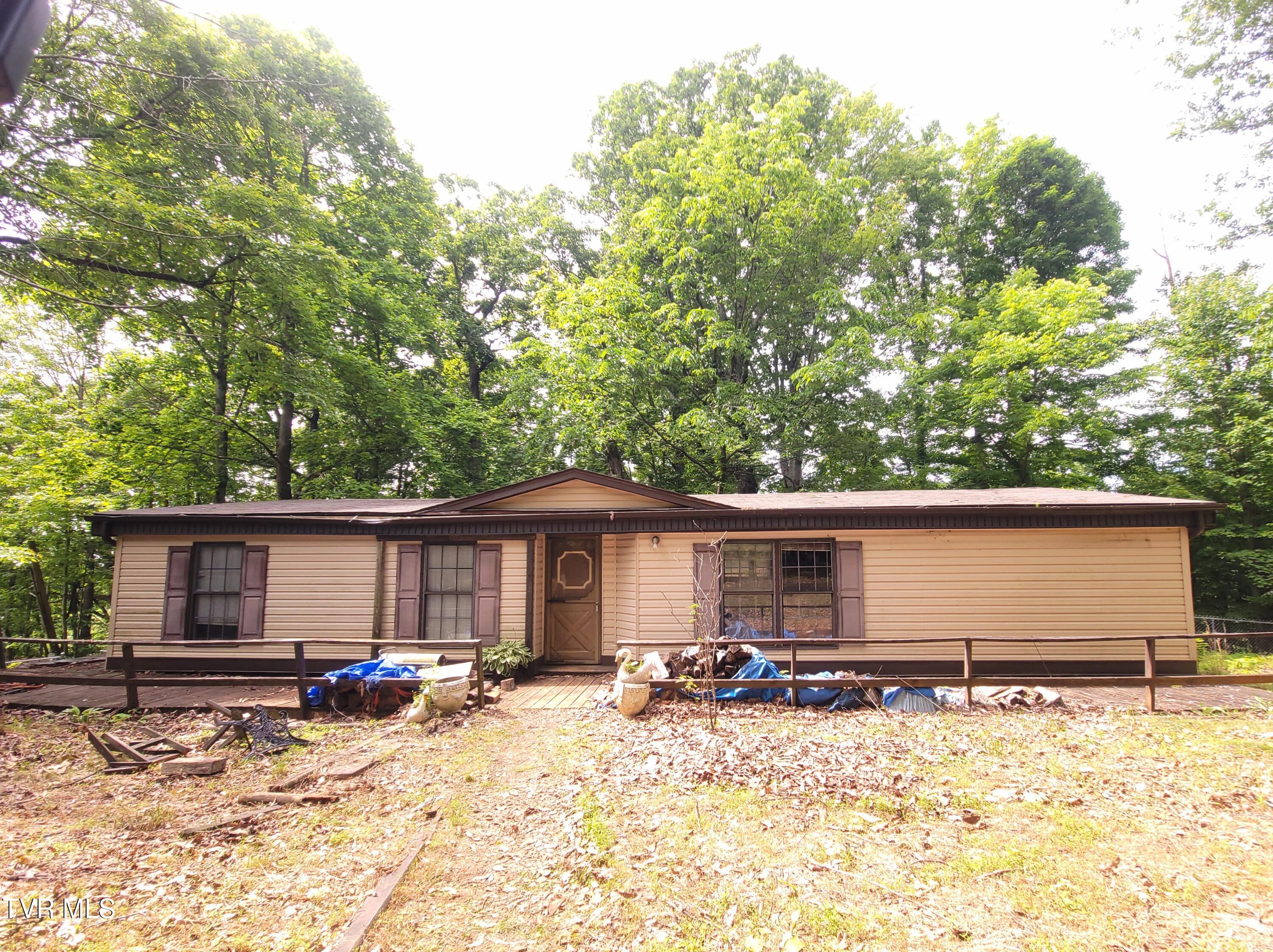 368 Charlie Hicks Road Jonesborough, TN 37659 - Photo 1 of 29 20240531_153901