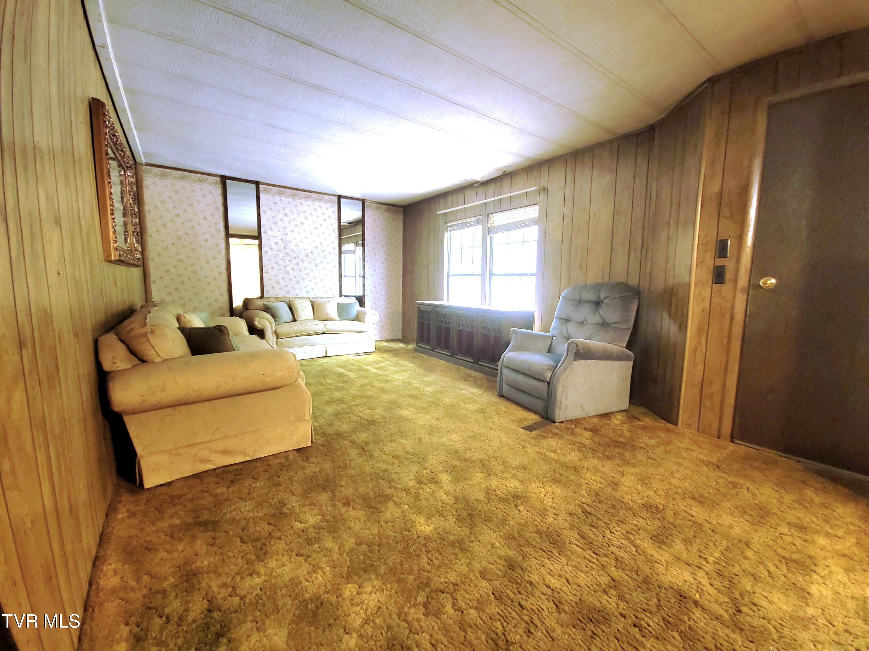 368 Charlie Hicks Road Jonesborough, TN 37659 - Photo 8 of 29 20240531_150709