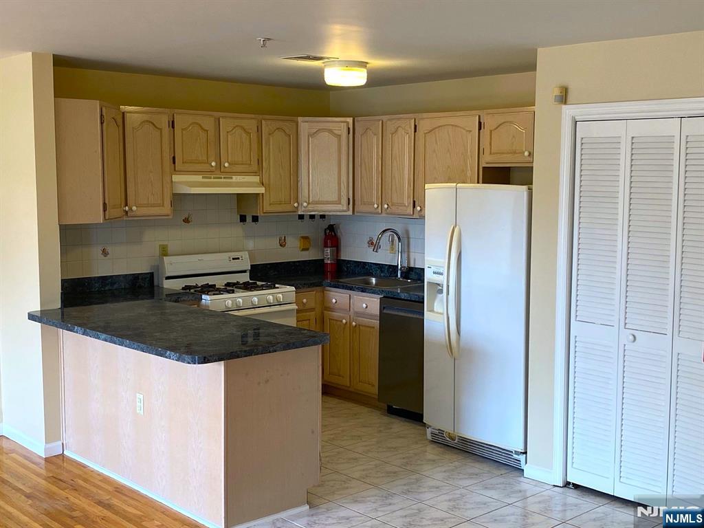 76 Union Street, Unit A10 Newark, NJ 07105 - Photo 4 of 22