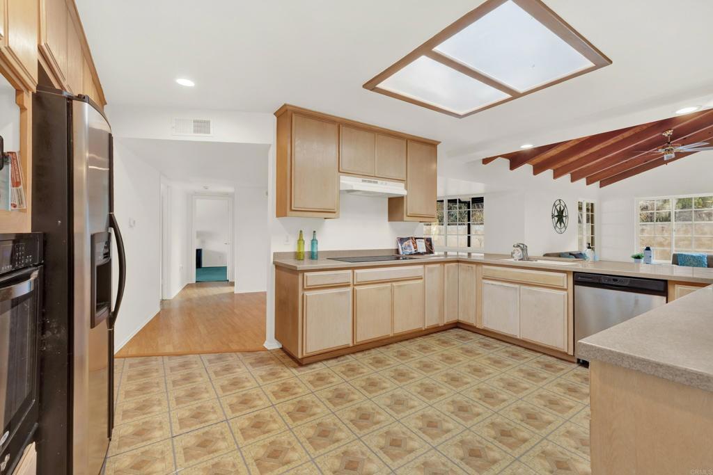 4242 Avenida Gregory Spring Valley, CA 91977 - Photo 31 of 68