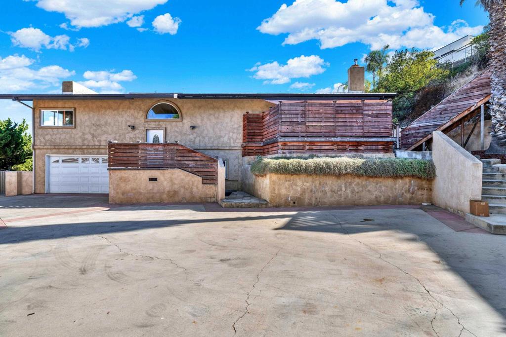 4242 Avenida Gregory Spring Valley, CA 91977 - Photo 5 of 68