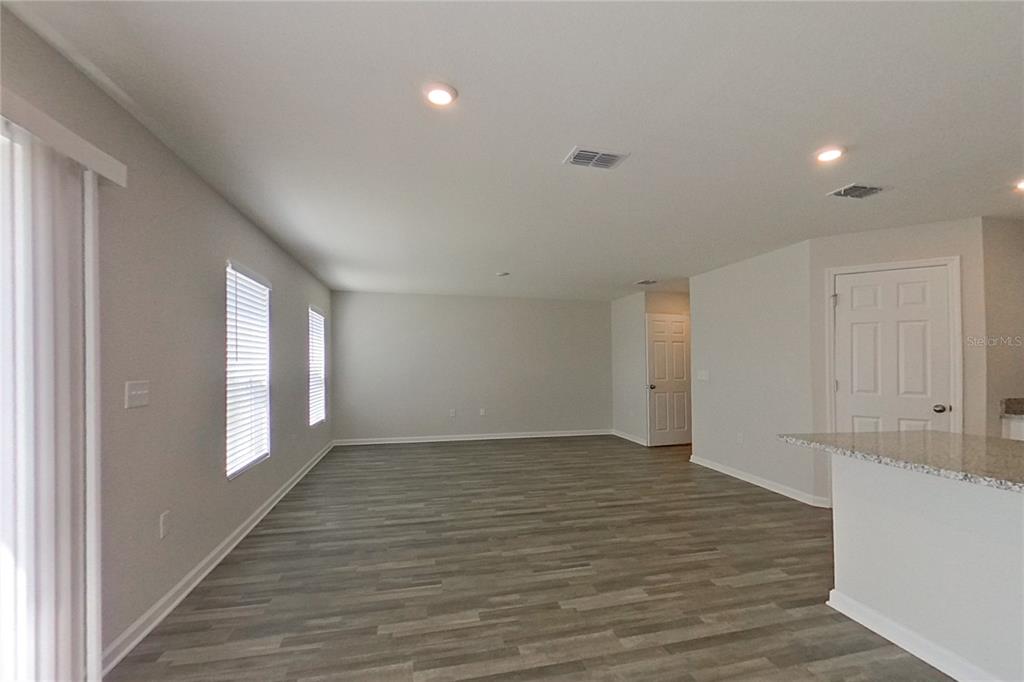 1802 Nebraska Loop Sumterville, FL 33585 - Photo 4 of 18
