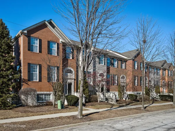 $420,000 | 219 Willow Boulevard, Unit 1202B, Willow Springs, IL 60480