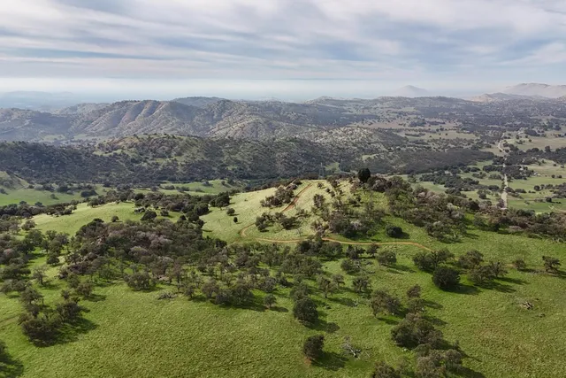 $2,500,000 | 35294 Ruth Hill Road, Clovis, CA 93619