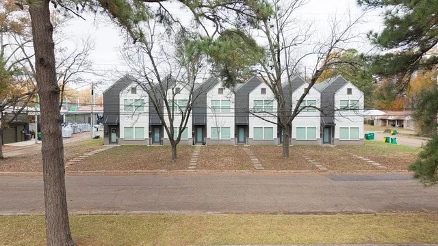 a view of outdoor space yard and basketball court