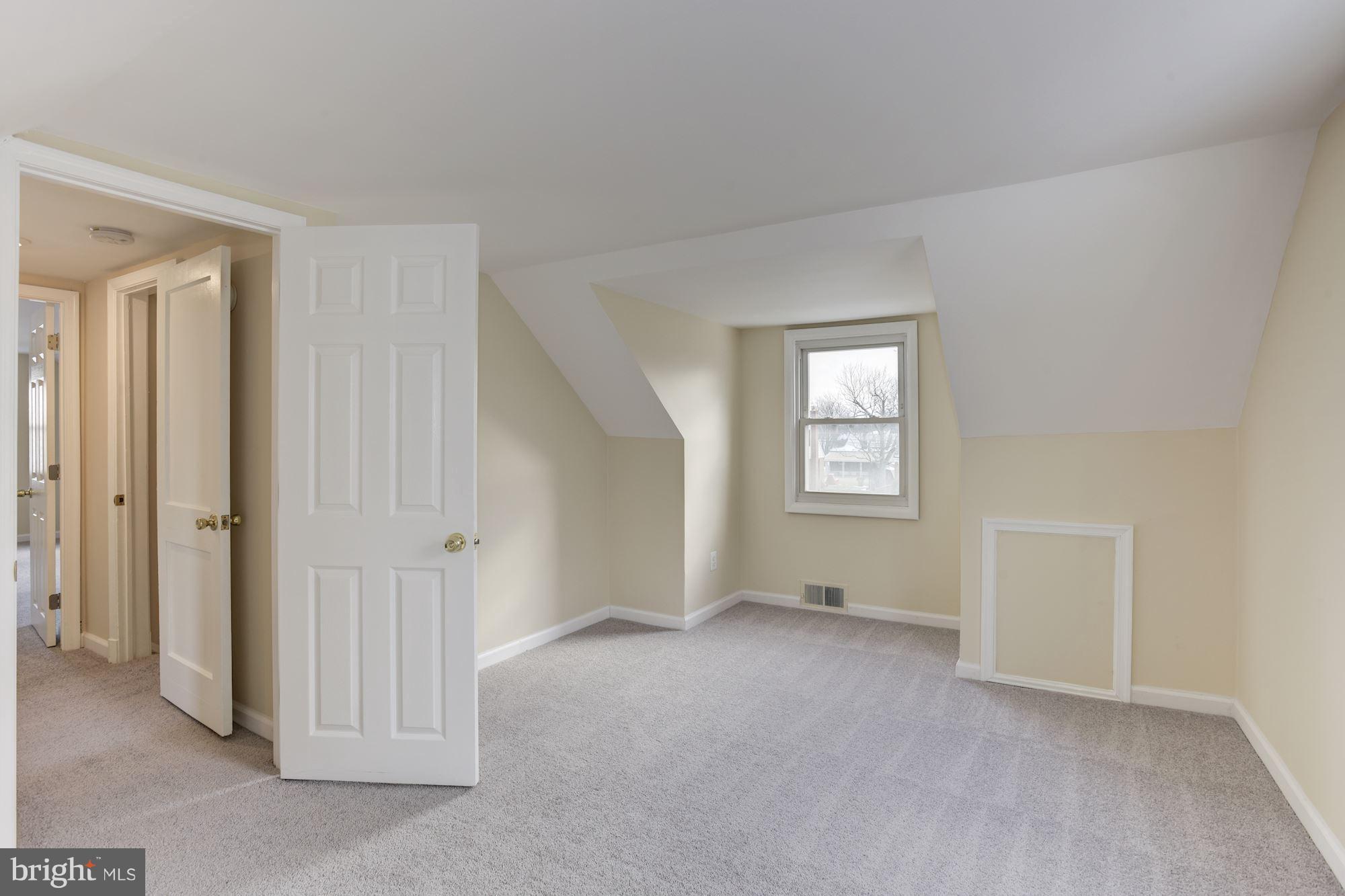 3400 Mayfair Road Baltimore, MD 21207 - Photo 18 of 27 Upper level bedroom 1