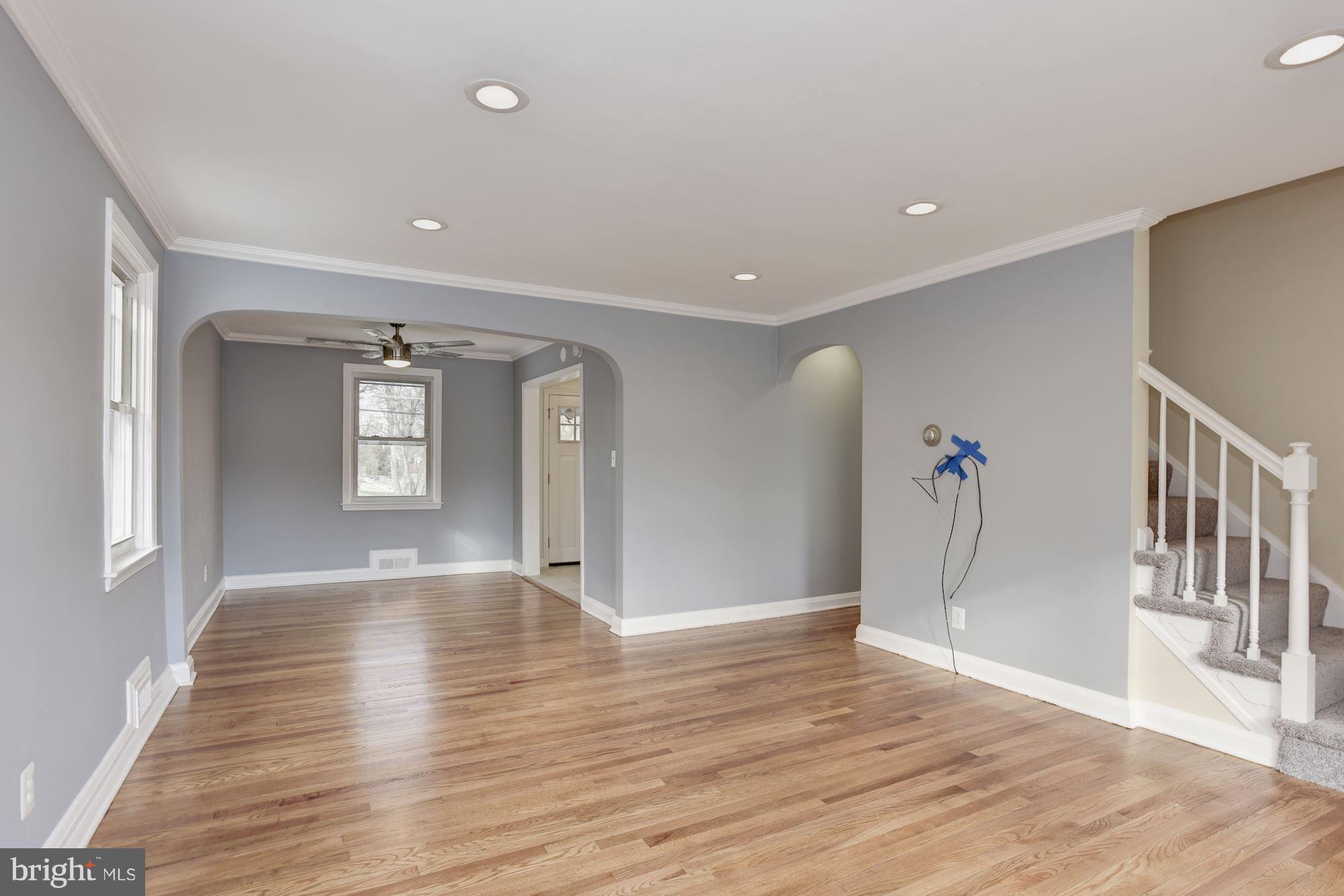 3400 Mayfair Road Baltimore, MD 21207 - Photo 5 of 27 Living Room