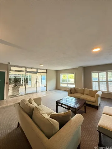 $3,500 | 1001 Wilder Avenue, Unit 802, Honolulu, HI 96822