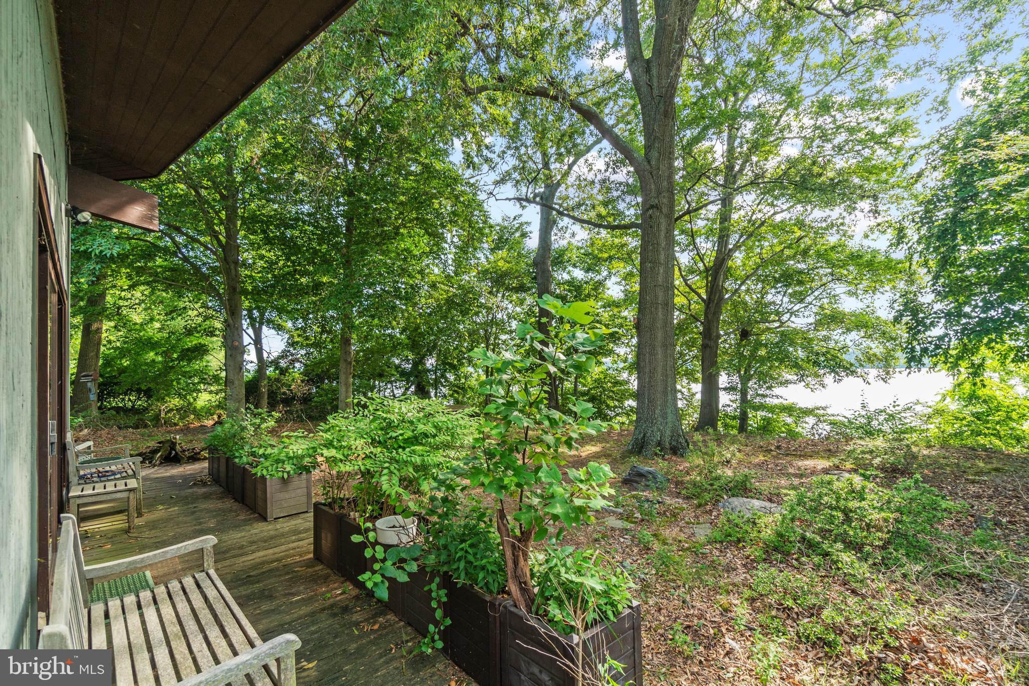 12211 Riverview Road Fort Washington, MD 20744 - Photo 5 of 45 wrap around decks