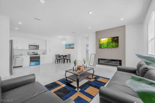 $479,000 | 239 Milwaukee Boulevard, Lehigh Acres, FL 33974