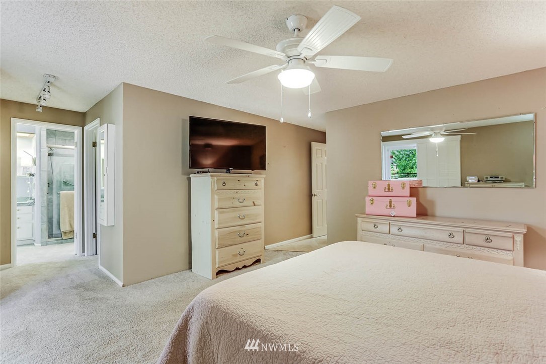 14666 Southeast 173rd Street Renton, WA 98058 - Photo 16 of 29 Gallery Image 16
