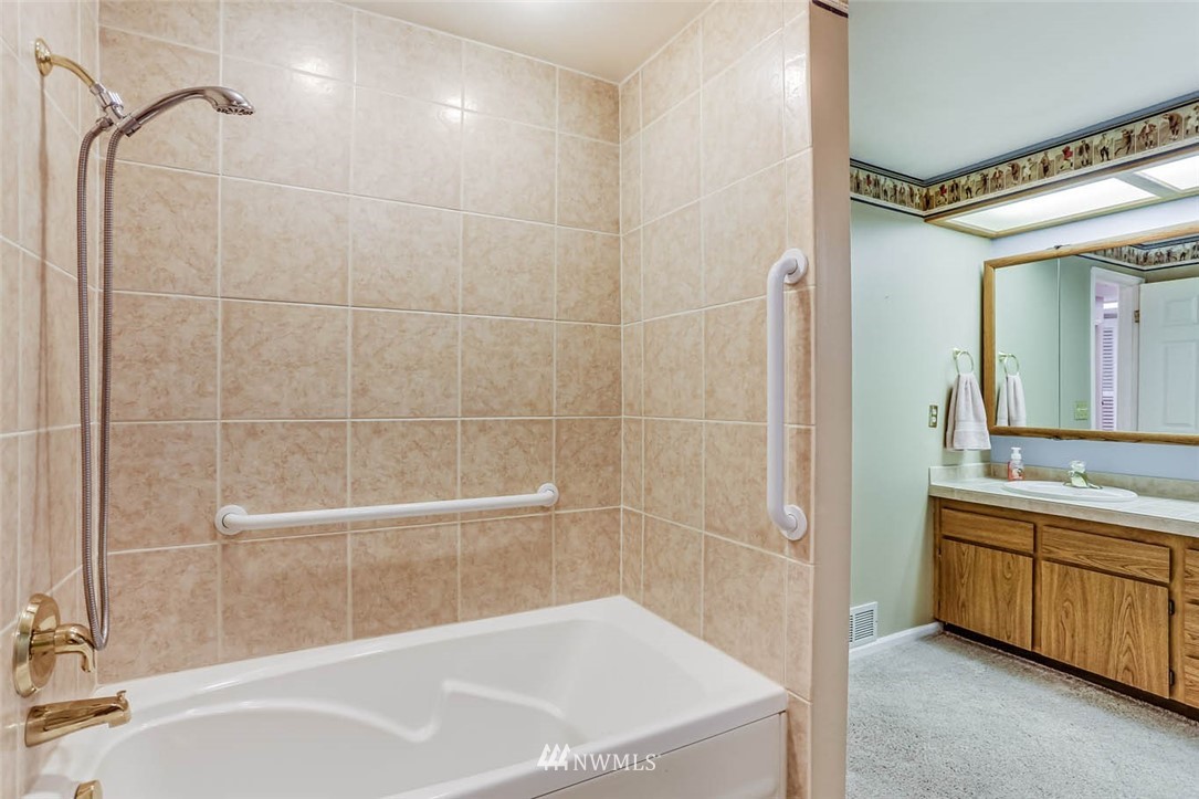 14666 Southeast 173rd Street Renton, WA 98058 - Photo 21 of 29 Gallery Image 21