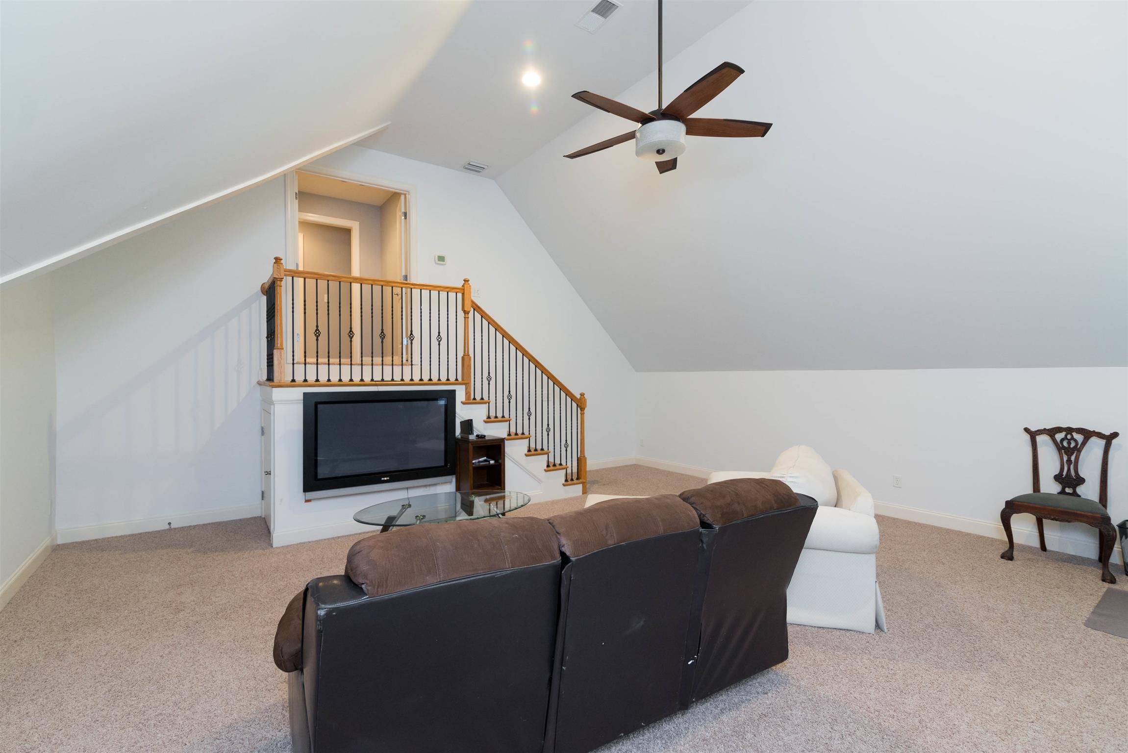 623 Tulip Grove Road Hermitage, TN 37076 - Photo 22 of 30 a living room with furniture