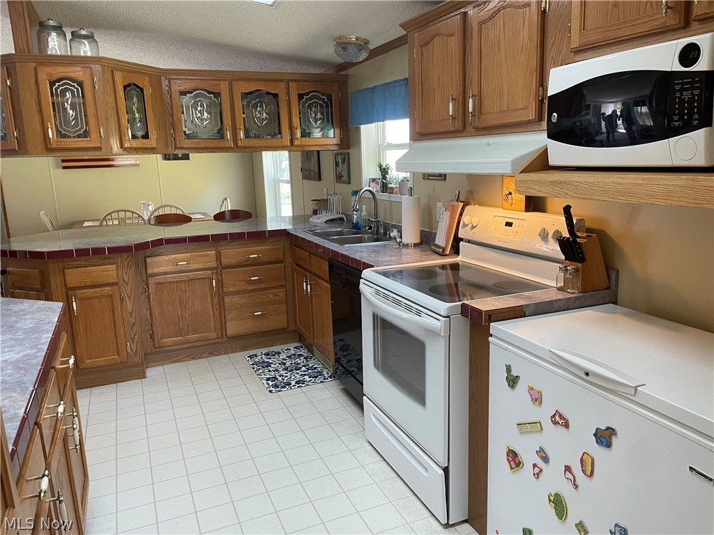 8874 Middle Run Road Dover, OH 44622 - Photo 8 of 29 Gallery Image 8