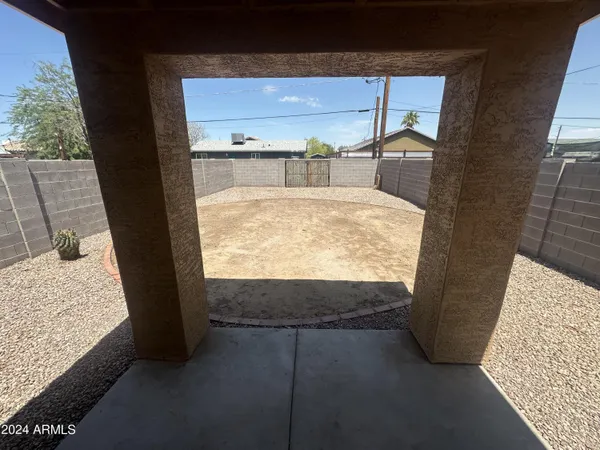 $2,049 | 2616 East Southgate Avenue, Unit 2, Phoenix, AZ 85040