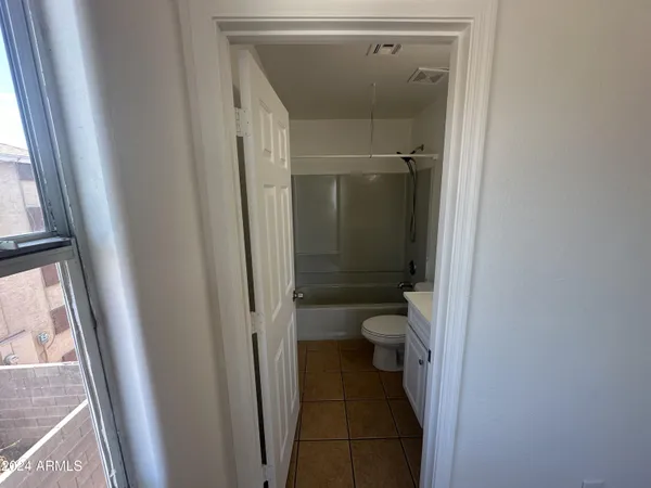 $2,049 | 2616 East Southgate Avenue, Unit 2, Phoenix, AZ 85040