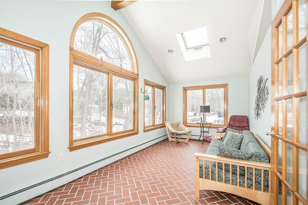91 Whittier Road Reading, MA 01867 - Photo 8 of 30 Gallery Image 8