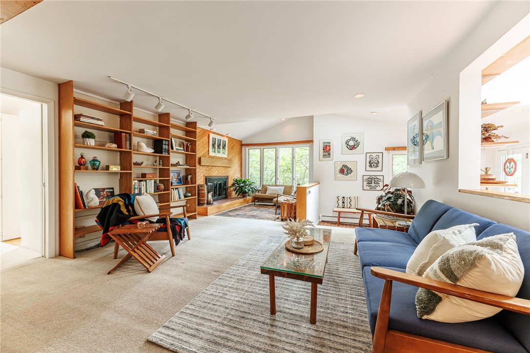 647 Thayer Road Perinton, NY 14450 - Photo 14 of 50